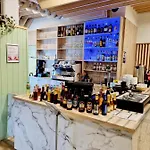 Przystanek Plaza Appartement