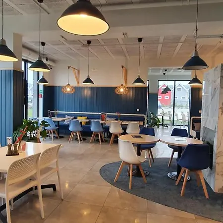 Przystanek Plaza 아파트 사르비노보