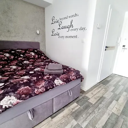 Przystanek Plaza 아파트