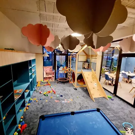 Przystanek Plaza 아파트 사르비노보